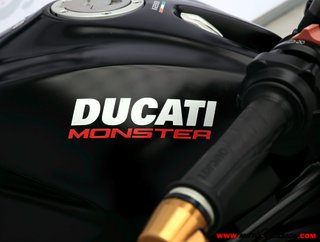 DUCATI MONSTER 821