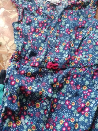 Lote 3 vestidos y mono niña T4