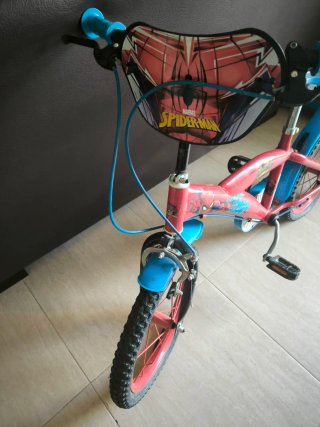 Bicicleta Infantil Spiderman Roja y Azul.