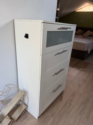 Cómoda Ikea Blanca con 4 Cajones y Cristal