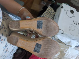 Sandali Tommy Hilfiger beige con zeppa numero 40