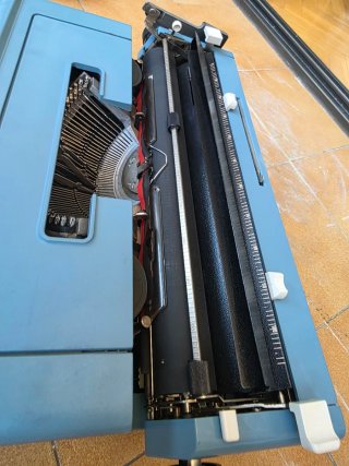Olivetti Agata y Lola.