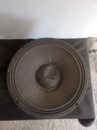 Altavoz JBL  2202 B de 12 Pulgadas