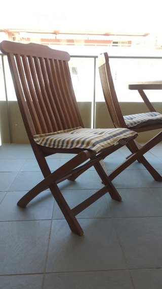 Conjunto mesa y sillas terraza madera plegables