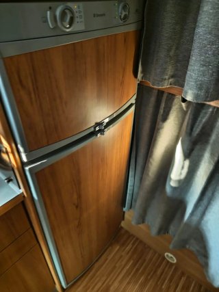 Frigo trivalente Dometic 150l