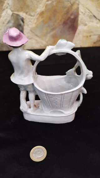 Figura Paje con Violetero Art Nouveau