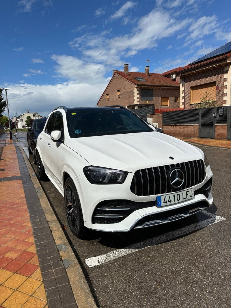 Mercedes-Benz GLE 450 - foto 1