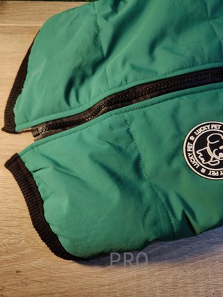 Abrigo impermeable para perros con arnés