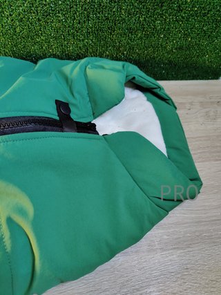 Abrigo impermeable para perros con arnés
