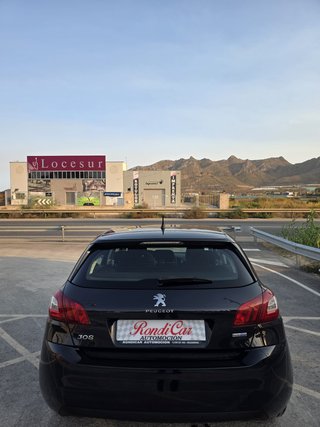 Peugeot 308 2016