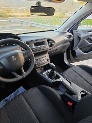 Peugeot 308 2016
