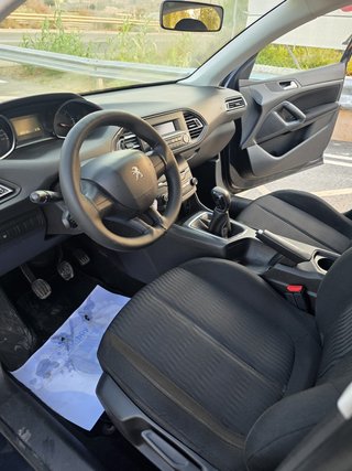 Peugeot 308 2016