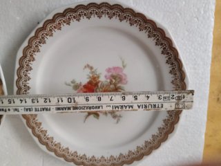 Servizio piatti porcellana decoro floreale oro