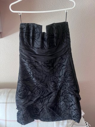 Lote 4 vestidos fiesta y traje chaqueta