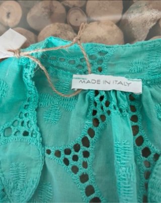 Blusón mujer troquelado verde agua