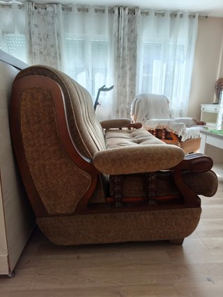 Sofá de madera maciza