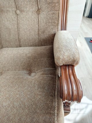 Sofá de madera maciza