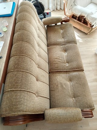 Sofá de madera maciza