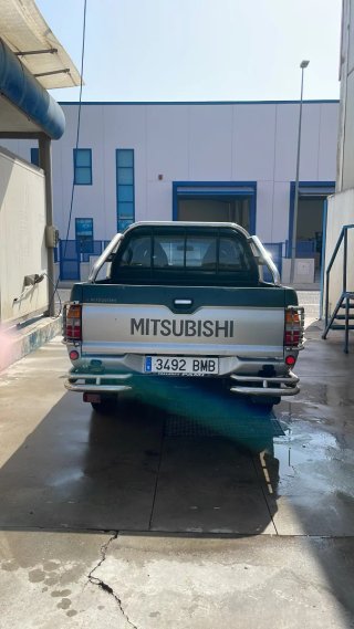 Mitsubishi L 200 2001