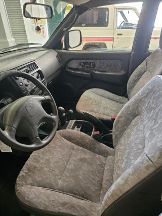 Mitsubishi L 200 2001