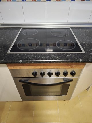 Encimera vitrocerámica y horno