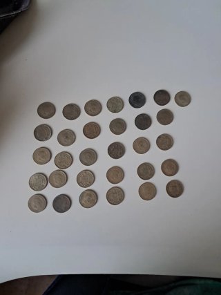 Lote de monedas españolas y de la epoca nazi.