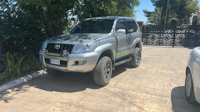 Toyota Land Cruiser 2006 - foto 1