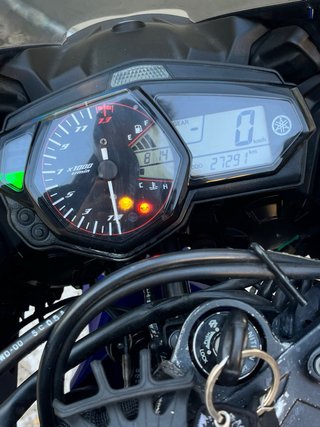 Yamaha YZF R3 2015 Azul y Plata, moto deportiva