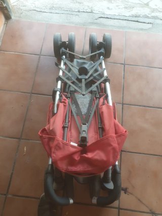 Silla de paseo Chicco roja y gris