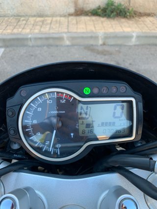 Suzuki GSR 750 Naked Negra mate
