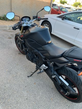 Suzuki GSR 750 Naked Negra mate