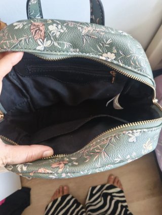 Mochila verde estampado floral