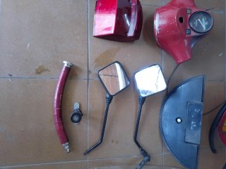 Piezas Carrocería Vespa P200E Roja
