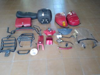Piezas Carrocería Vespa P200E Roja