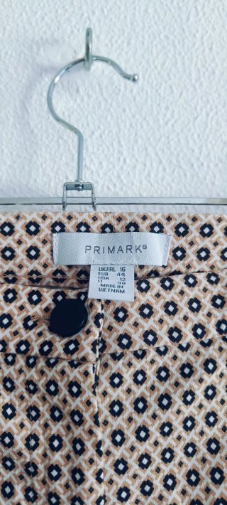 Pantalón pitillo estampado mujer