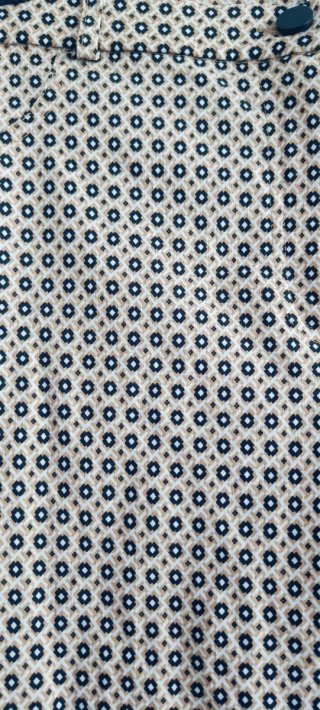 Pantalón pitillo estampado mujer