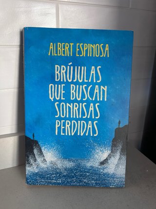 Brújulas que buscan sonrisas perdidas