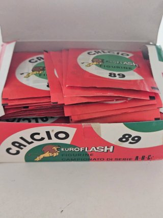 Box figurine Calcio Euroflash 89 100 bustine + 1