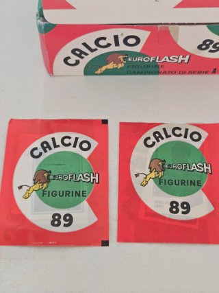 Box figurine Calcio Euroflash 89 100 bustine + 1
