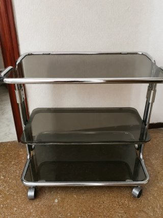 Mesita auxiliar con ruedas