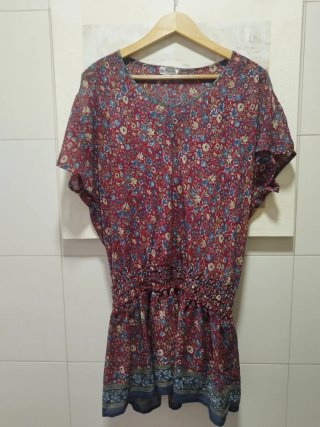 Vestido de seda estampado