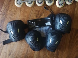 Patines Talla 35-38 + a protecciones y Bolsa