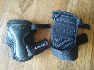 Patines Talla 35-38 + a protecciones y Bolsa