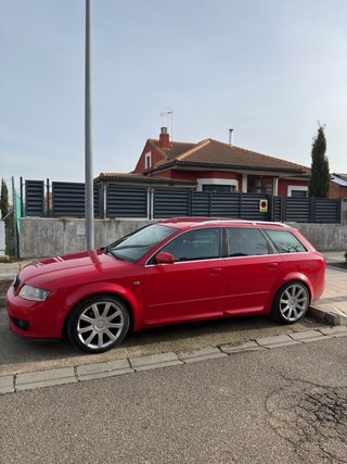 Audi A4 Avant 1.9 TDI 130 CV Quattro 6Vel Sline