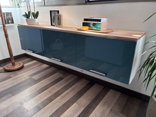 Mueble de salón suspendido