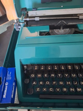 Máquina de escribir Olivetti Studio 45