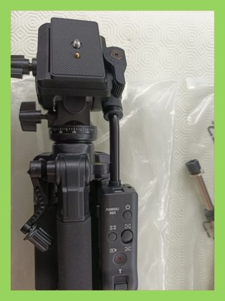 Treppiede JJC TP-F2 con telecomando