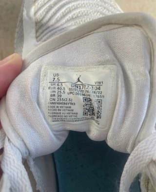 Zapatillas Baloncesto Jordan Blancas y Azules