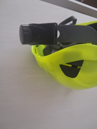 Casco de seguridad amarillo