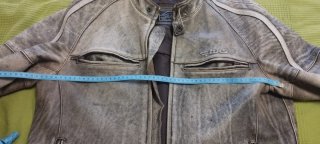 Chaqueta de cuero desgastada